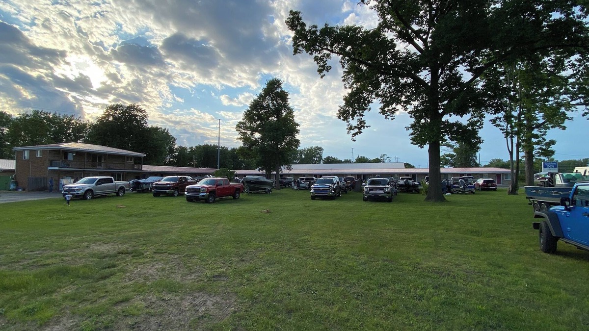 Kawkawlin Hotel | Northland Motel Bay City-Kawkawlin