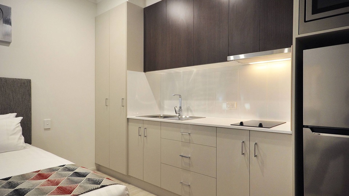 Harlaxton Hotel | Northpoint Motel