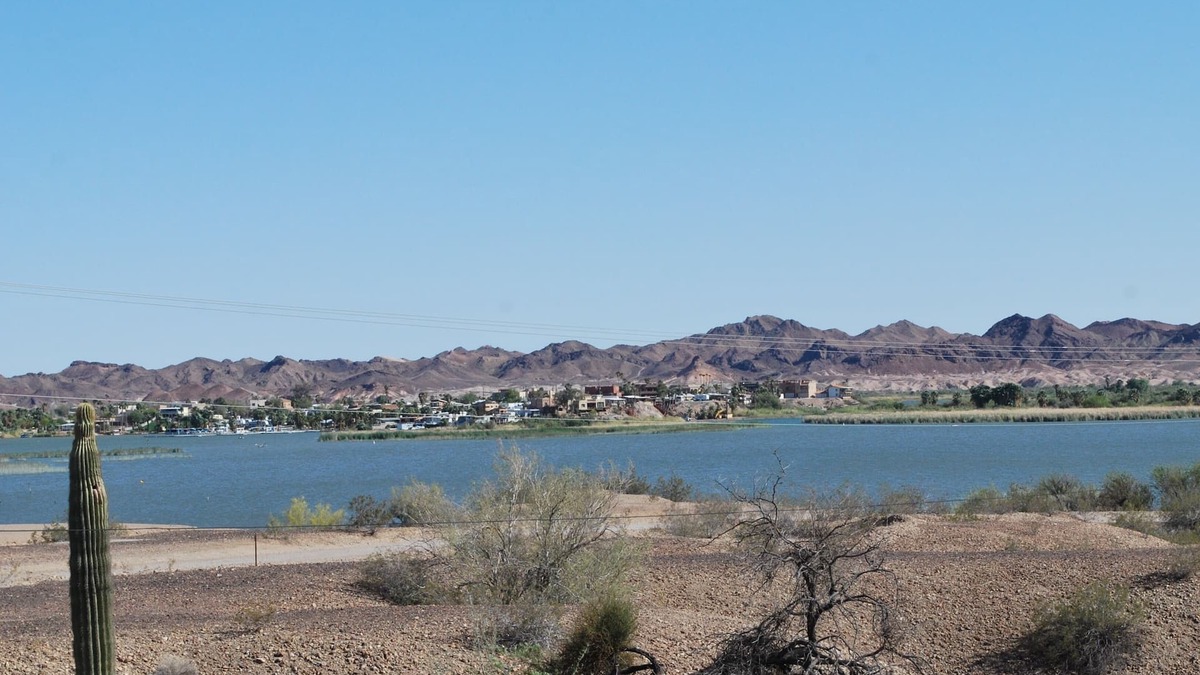 Yuma House | Northshore Getaway, lake view, private docks. Add'l rental next door #2331962