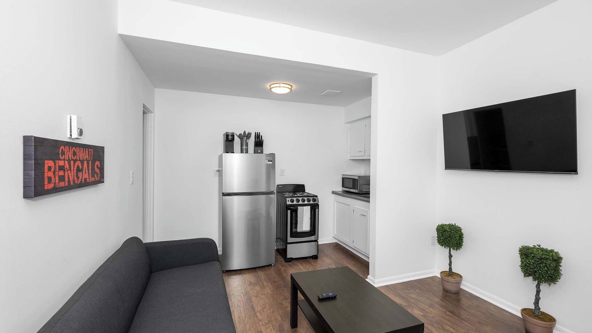 Northside Apartment | Northside Suites 3 – A Chic, Relaxed Stay for 2