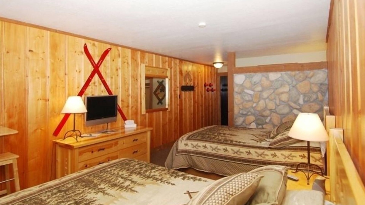 Truckee Apartment | Northstar Village Studio