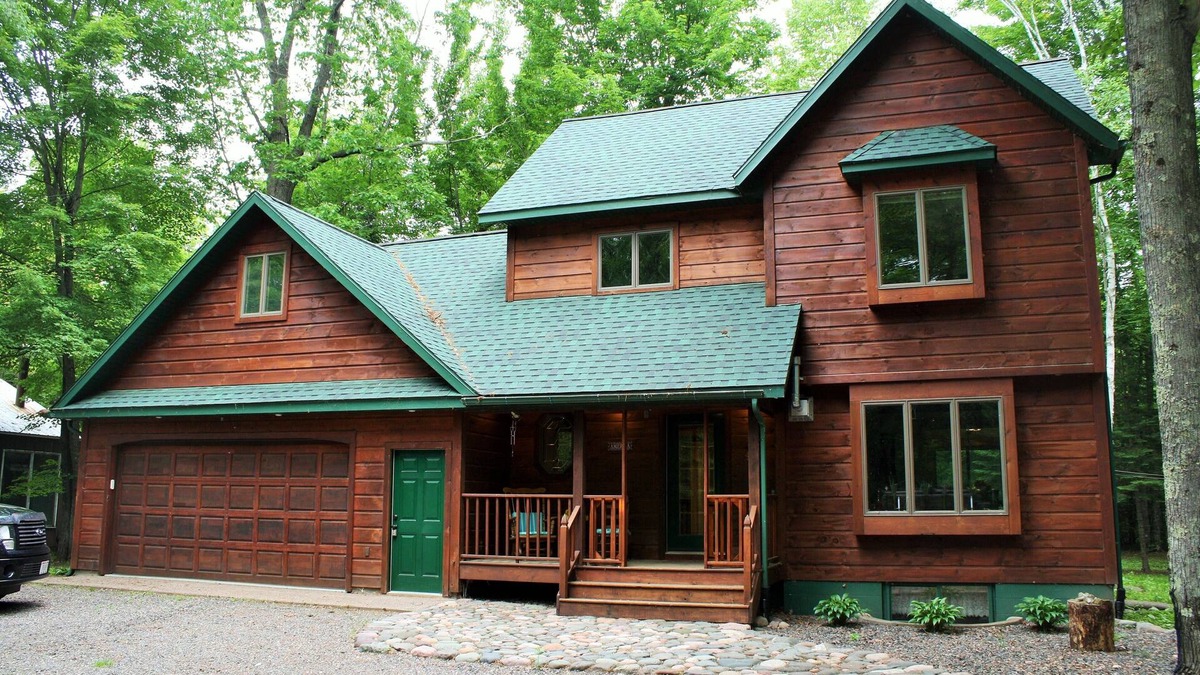 Birchwood Cabin | Northwoods Get Away! Enjoy the privacy of this property & large game room!