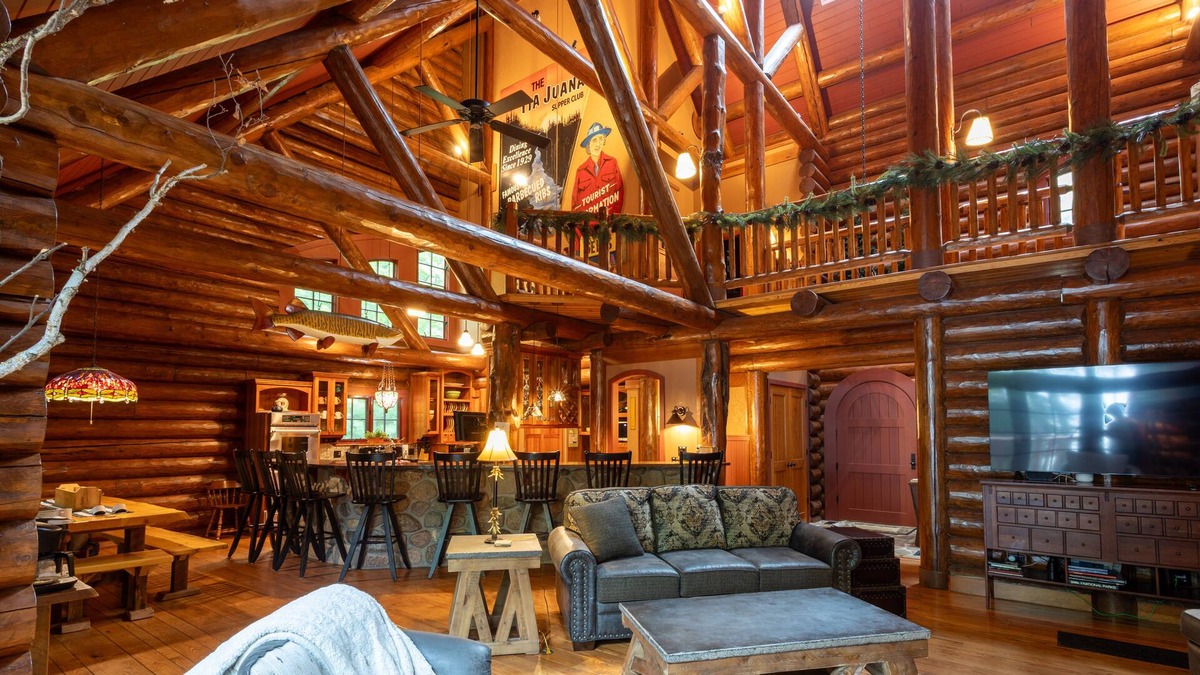 Phelps Cabin | Northwoods Lake Escape Bonfires, Boats & Fish!