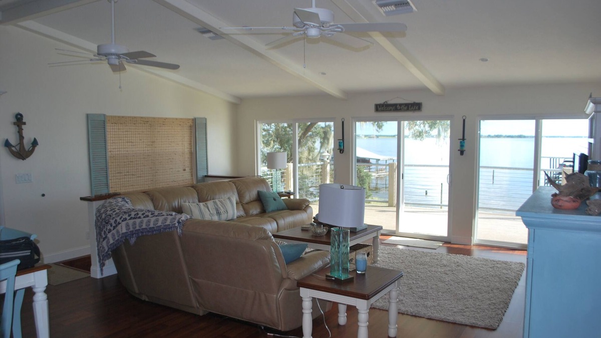 Lake Placid House | Nothing Quite Like This 'Peace Of Heaven On Earth'