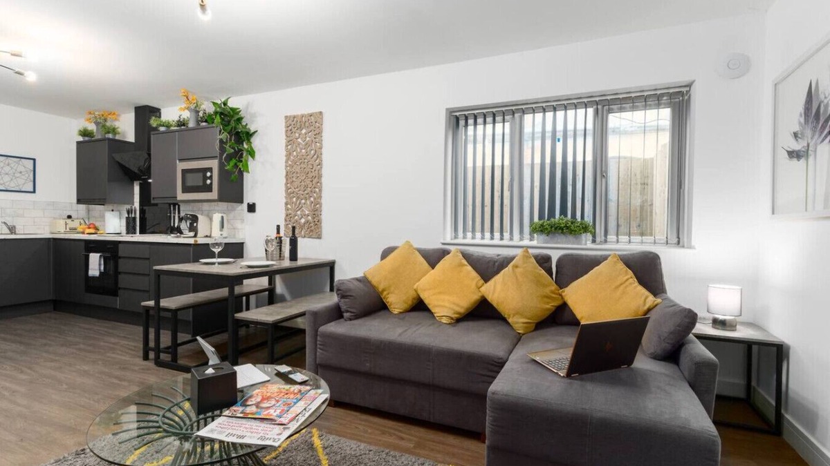 Adamsdown Apartment | Nottage House Premier Apartments