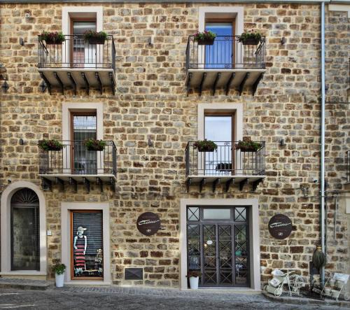 Geraci Siculo House | Notti O' Tunn Luxury Rooms in centro