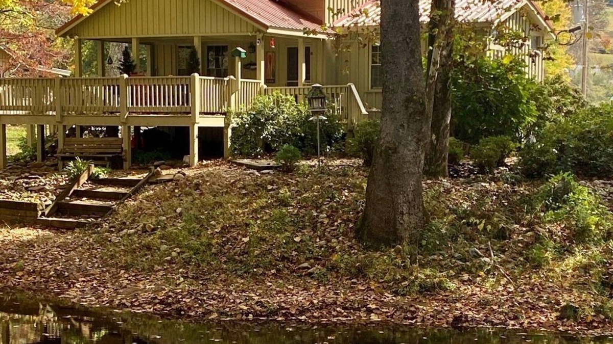 Choestoe Cabin | Nottley River Front Cabin 2 Bedroom Chattahoochee Ocoee Wilderness Near Vogel