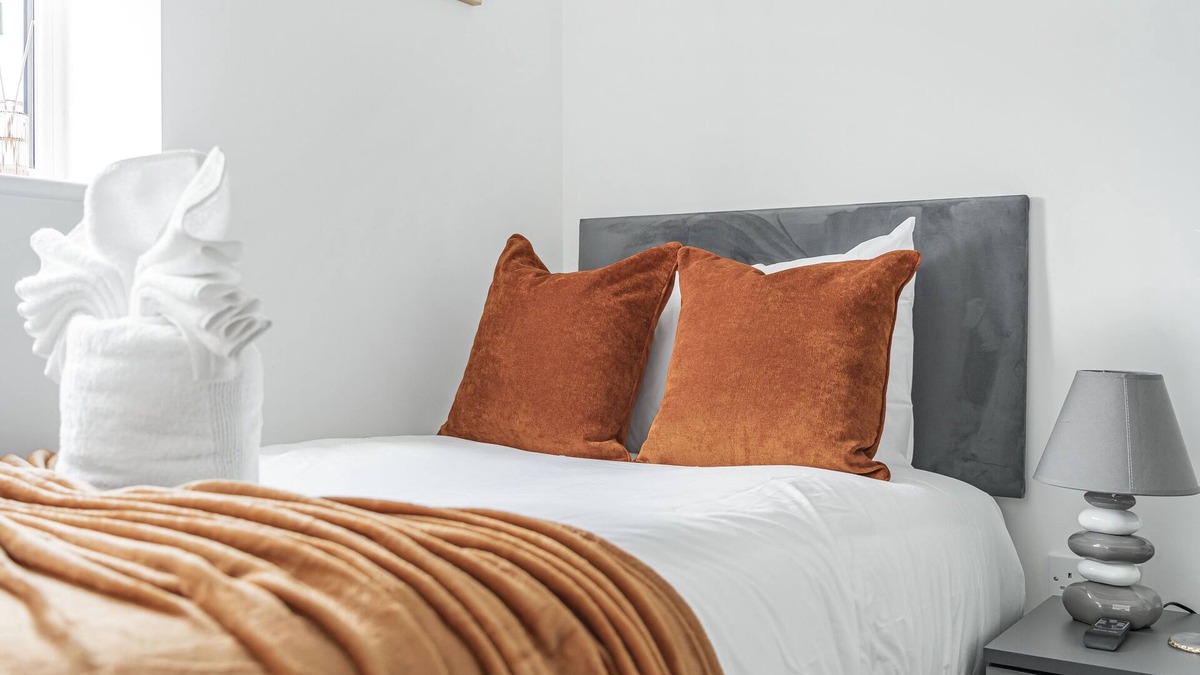 Birmingham House | Nova Living - Perfect for Long & Short Stay
