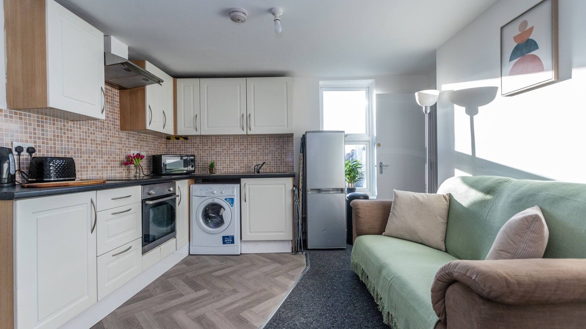 Easton Apartment | November Discount - Long Stay - Contractors