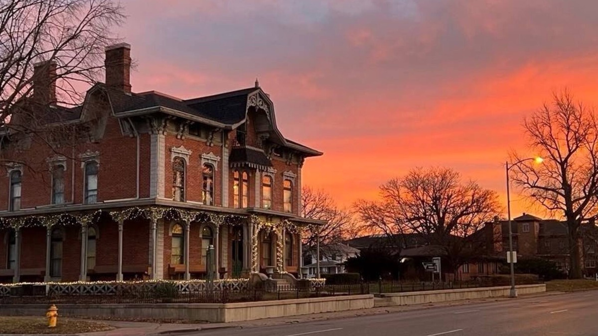 Davenport House | Now available for 1-Day Holiday Events! Message for more information 🏰🌲🥂