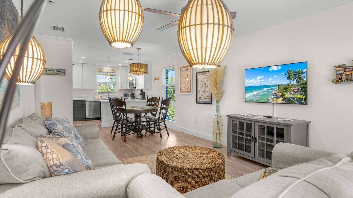 Sanibel Condo | Now Available – Seashells of Sanibel Unit 28 on West Gulf Drive with Beach Acces