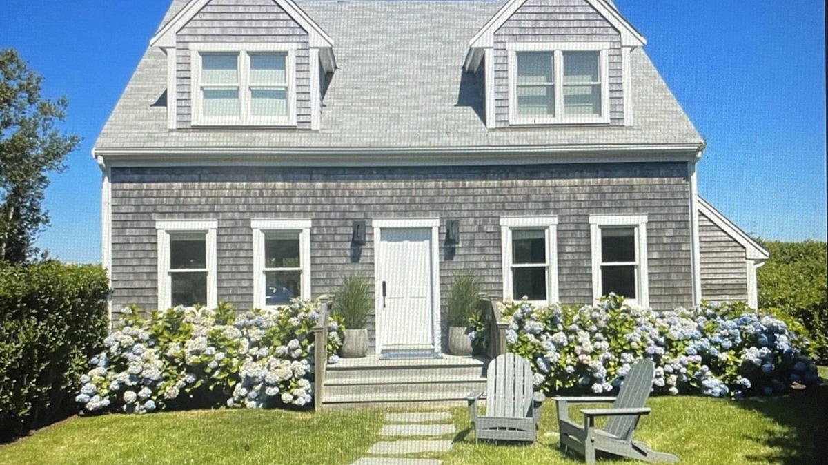 West of Town House | Now booking for 2026!
