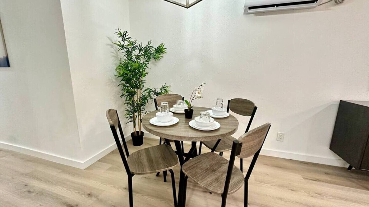 Neartown Apartment | NRG Stadium Nearby! Cozy Home Near Hermann Park.
