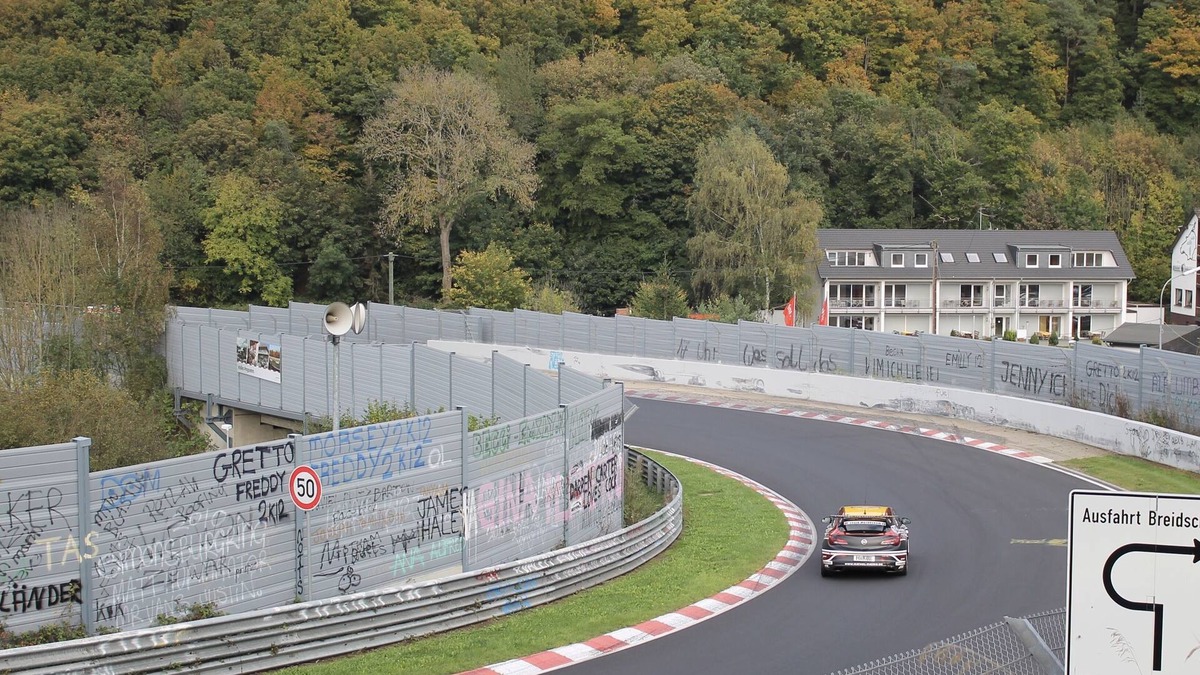 Adenau Apartment | Nringrooms Exit-Breidscheid