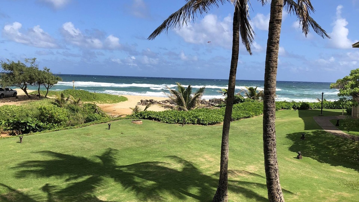 Hanamaulu Condo | nSee & Hear Ocean! Stroll to the beach! Secluded yet conveniently located!