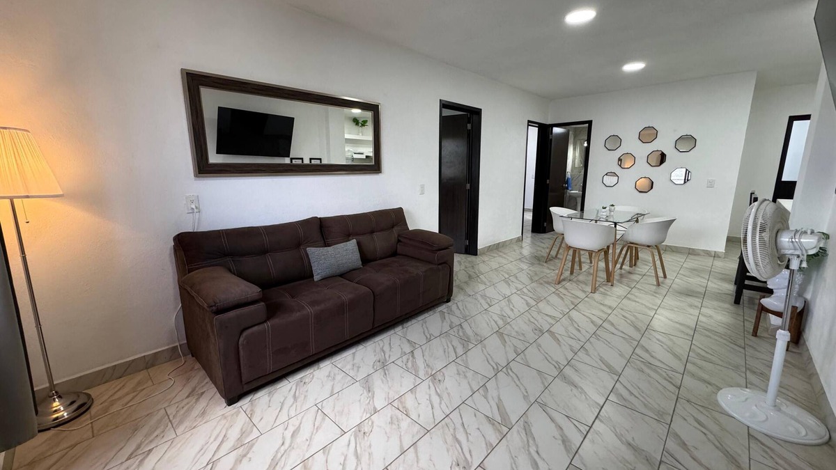 Tlaltenango House | Nuevo y Amplio Departamento en el Centro de la Ciudad con 2 Camas King