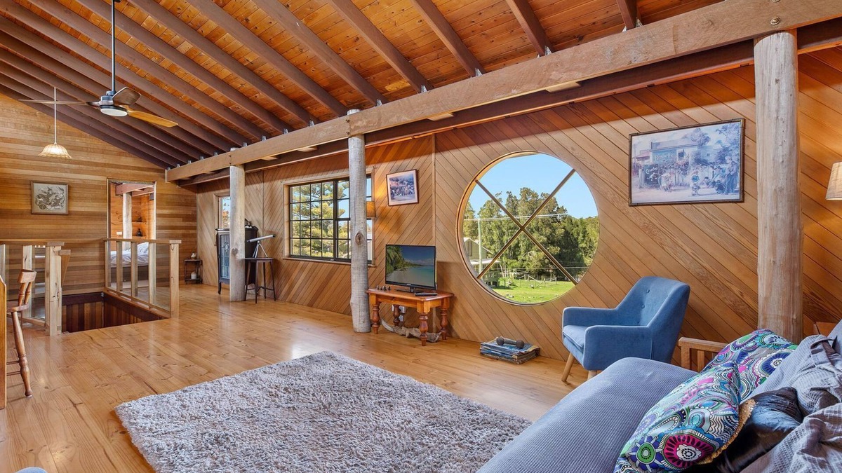 Potato Point House | Number 8 @ The Point