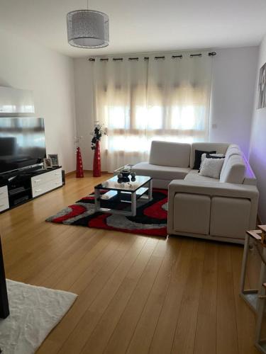 Sacavem House | NuriahBoutique Sacavém