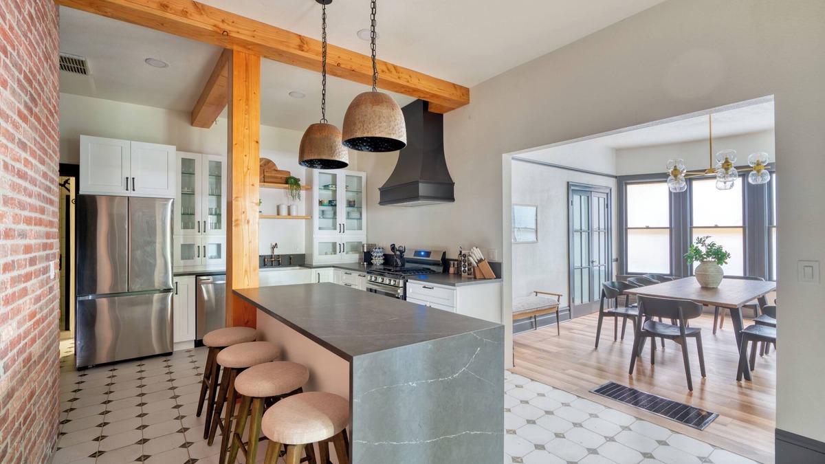 Nob Hill House | NW 23rd Luxury | Walk to Shops, Cafés & More