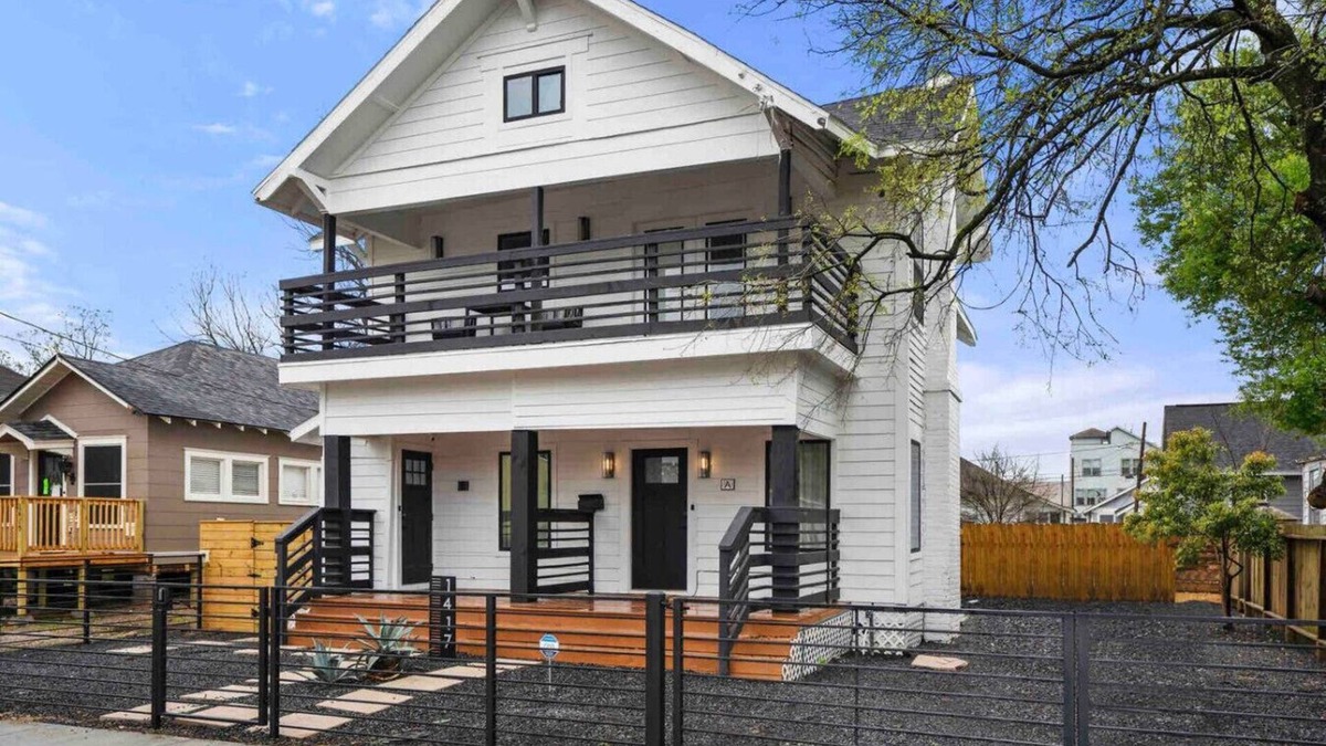 East Downtown Houston House | O4 -A · The O'Four, Cozy Luxury Retreat - Unit A