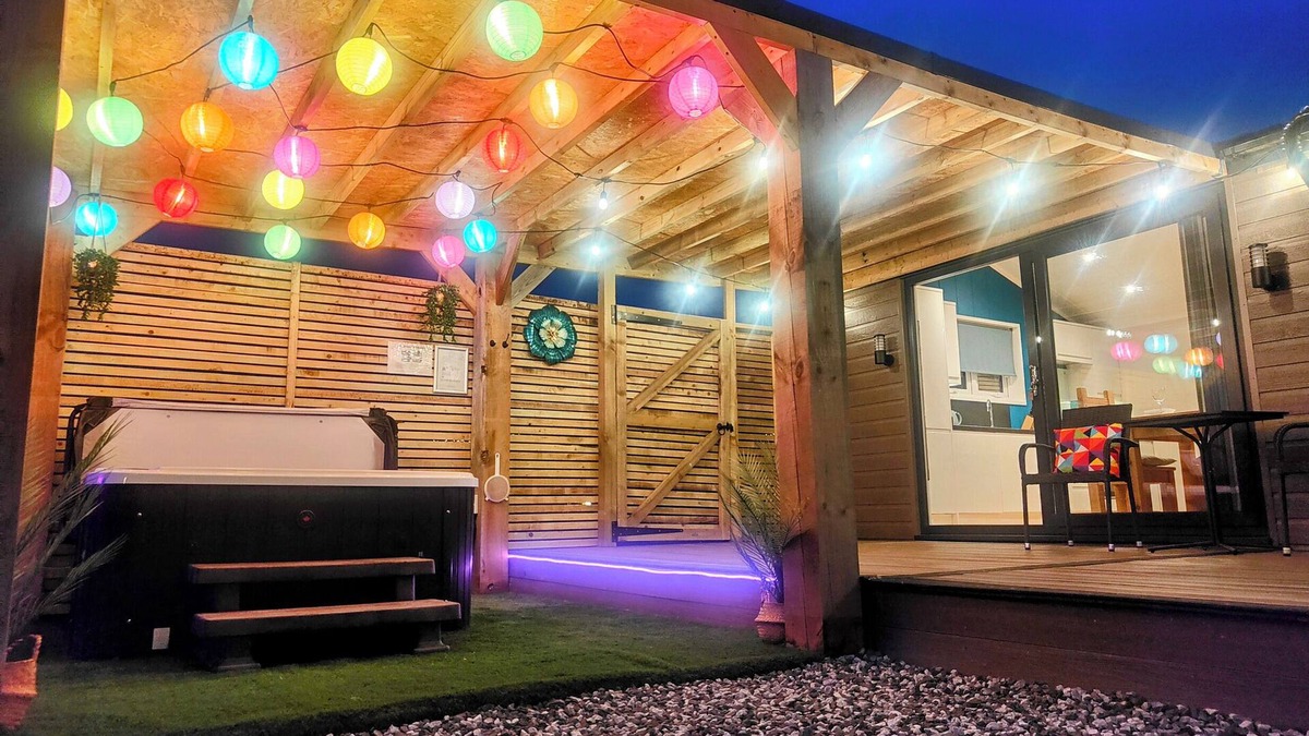 Swadlincote Cottage | Oak