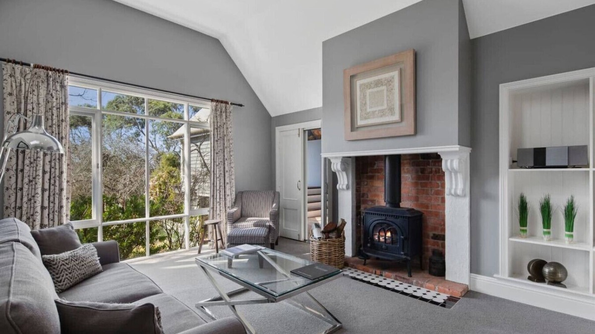 Rhyll Apartment | Oak Leaf Suite at Oaktree Lodge