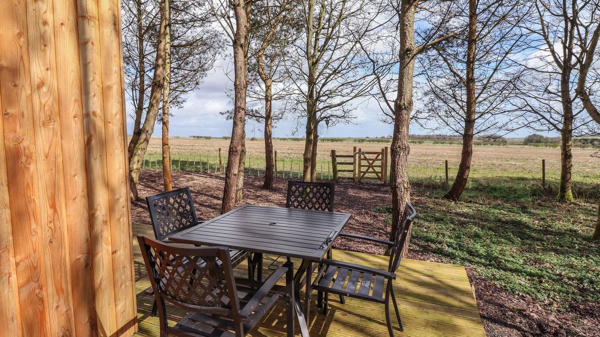 Morpeth Cottage | OAK LODGE, pet friendly, character holiday cottage in Morpeth