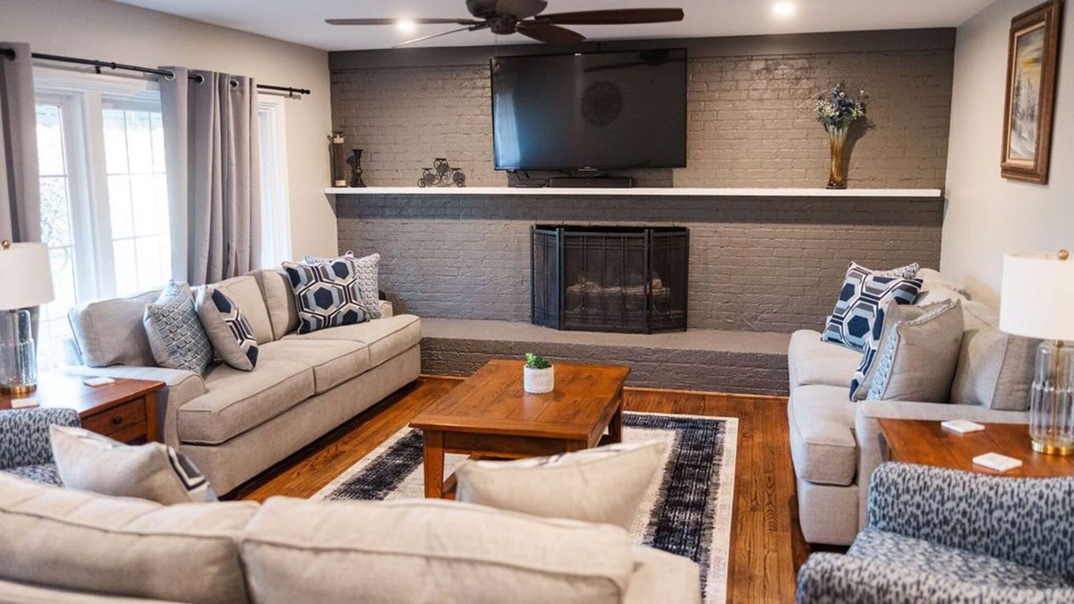 Taylors House | Oak View Inn A Newly Renovated Luxury Guest House