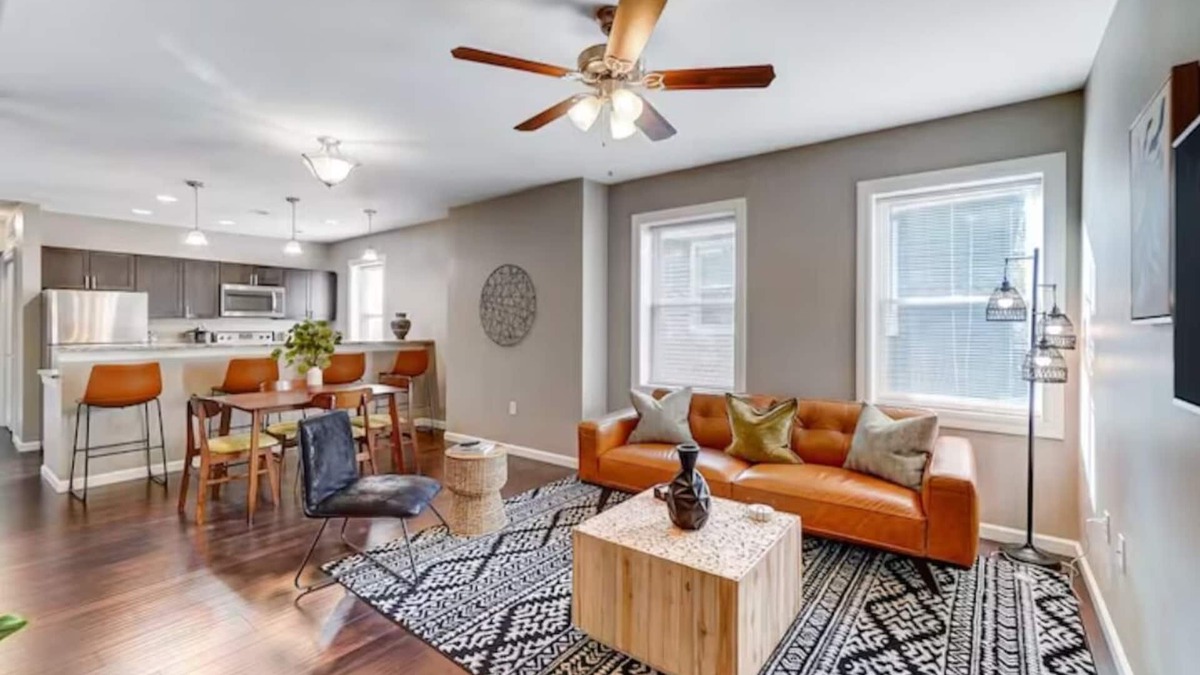 Oakley Condo | Oakley Square 2BR Condo-Walkable with Free Parking