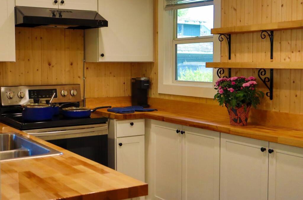 Oakridge Apartment | Oakridge Adventure Studio 2