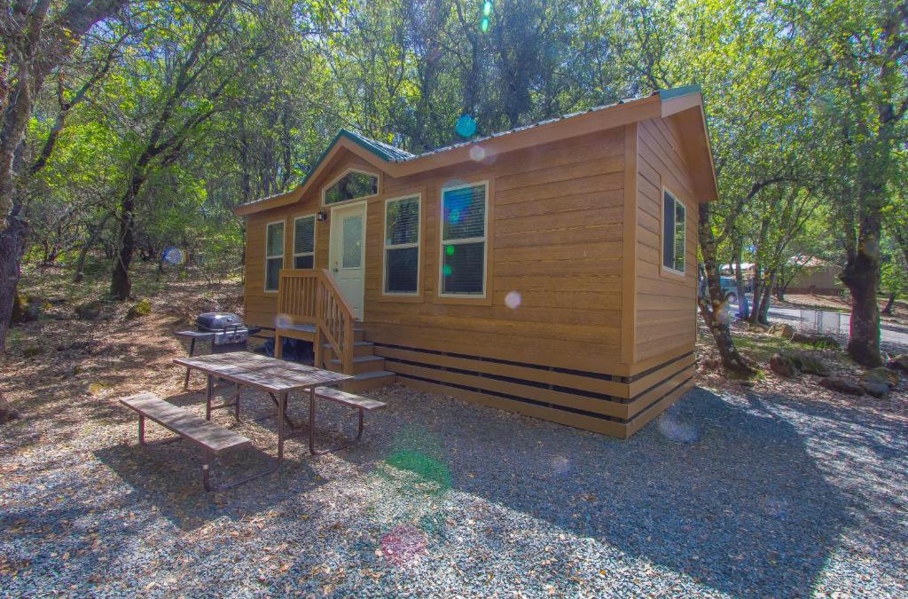 Descanso Resort | Oakzanita Springs Camping Resort Cottage 3