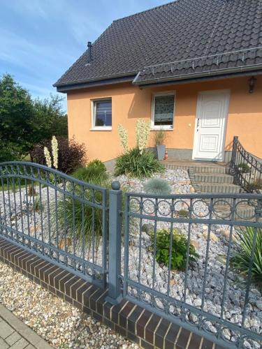 Waldsieversdorf Apartment | Oase der Ruhe 2