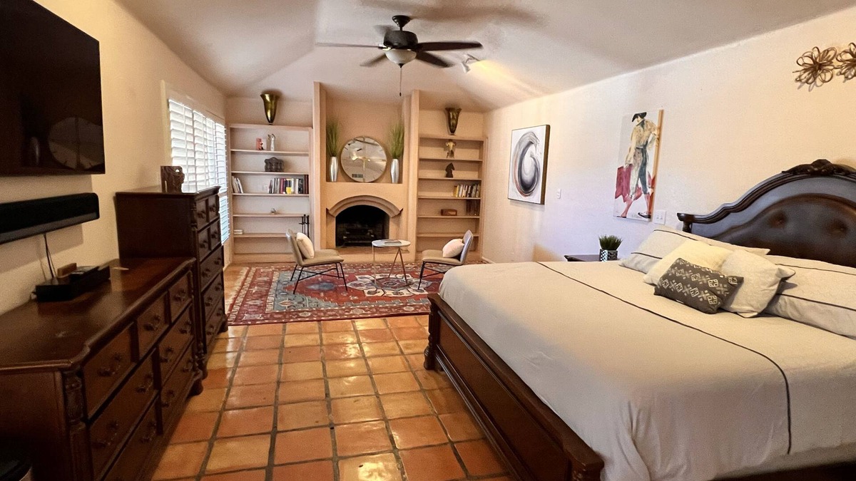 Odessa House | Oasis in the desert
