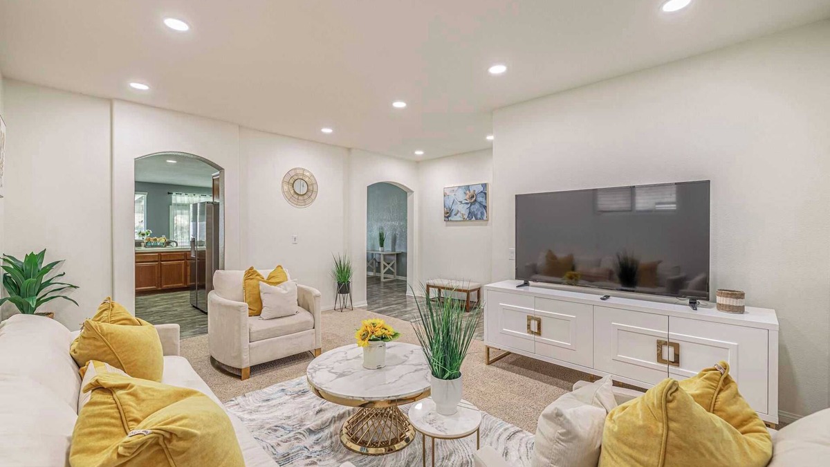 Palmdale House | Oasis of Comfort on Alton Drive – Spacious 4BR Home for 30+ Day Stays #41892
