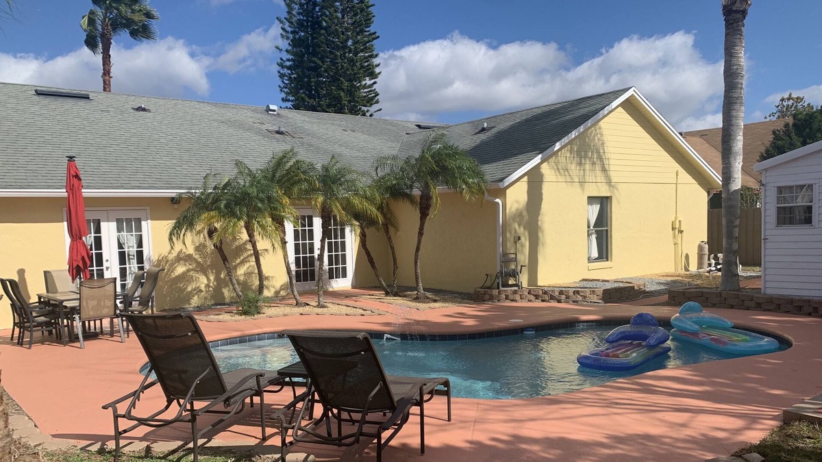 Mill Run House | OASIS PALM HAVEN – 20 minutes to the Disney/Universal theme Parks