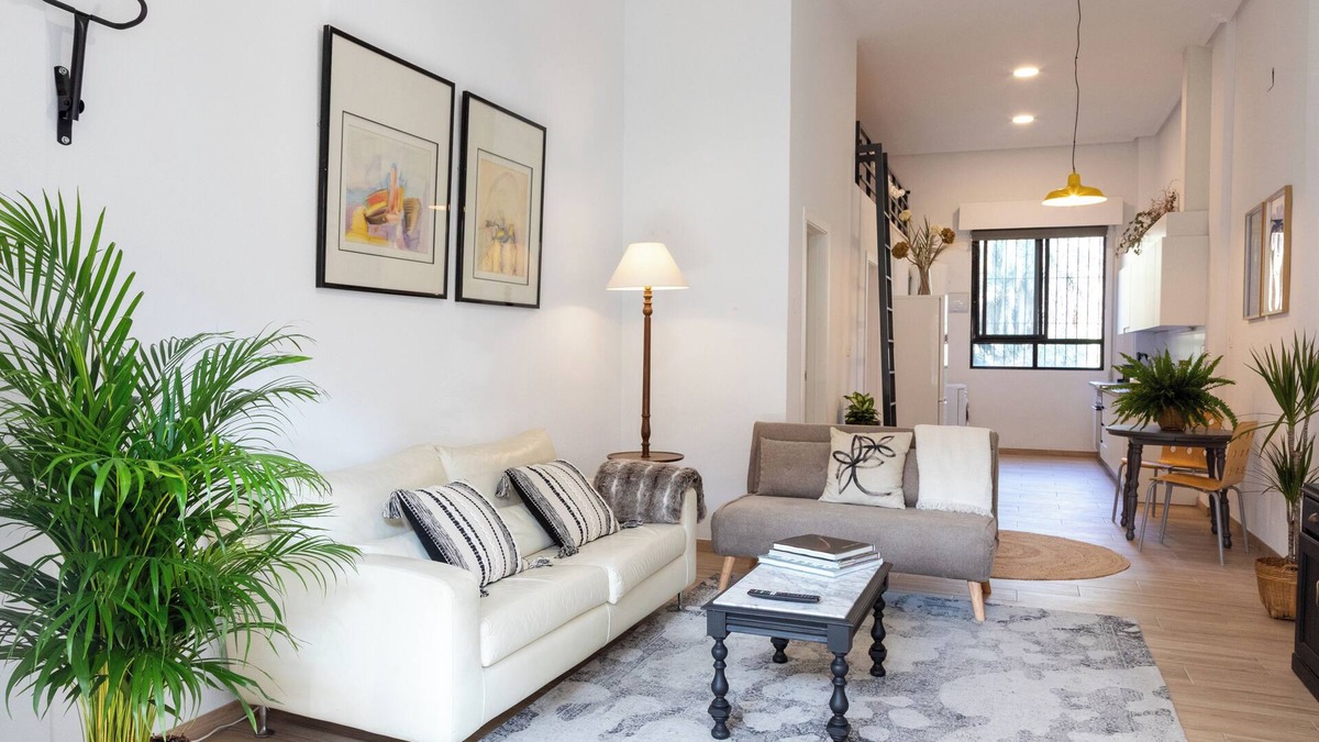 Elche Apartment | Oasis Urbano Elche - Terrace and Palm Grove Views