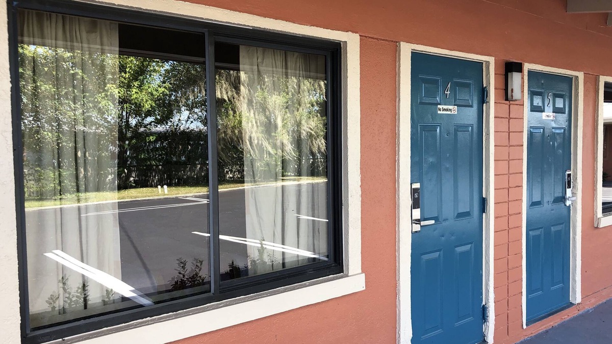 Ocala Hotel | Ocala Cove Motel