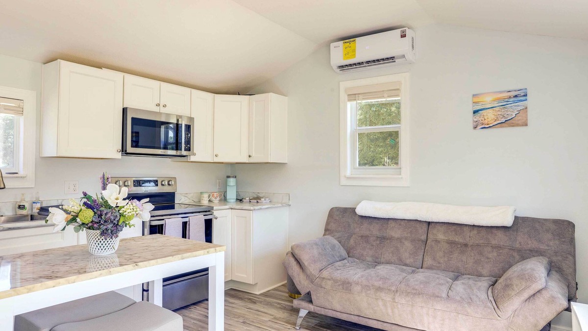 Fellowship House | Ocala Tiny Home on 10-Acre Farm Near WEC!