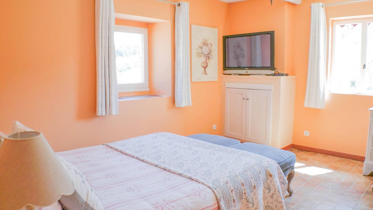 La Cadiere-et-Cambo Bed & Breakfast | Occitane-Double room-Comfort-Ensuite with Shower