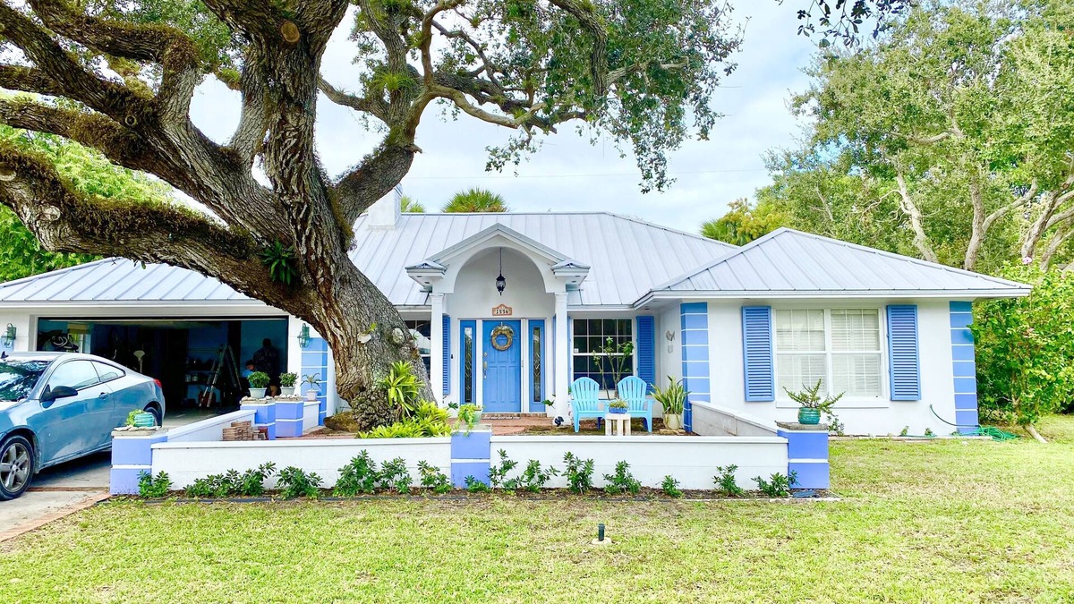 Vero Beach House | Ocean breeze awaits in this coastal jewel. A simple walk to the ocean.