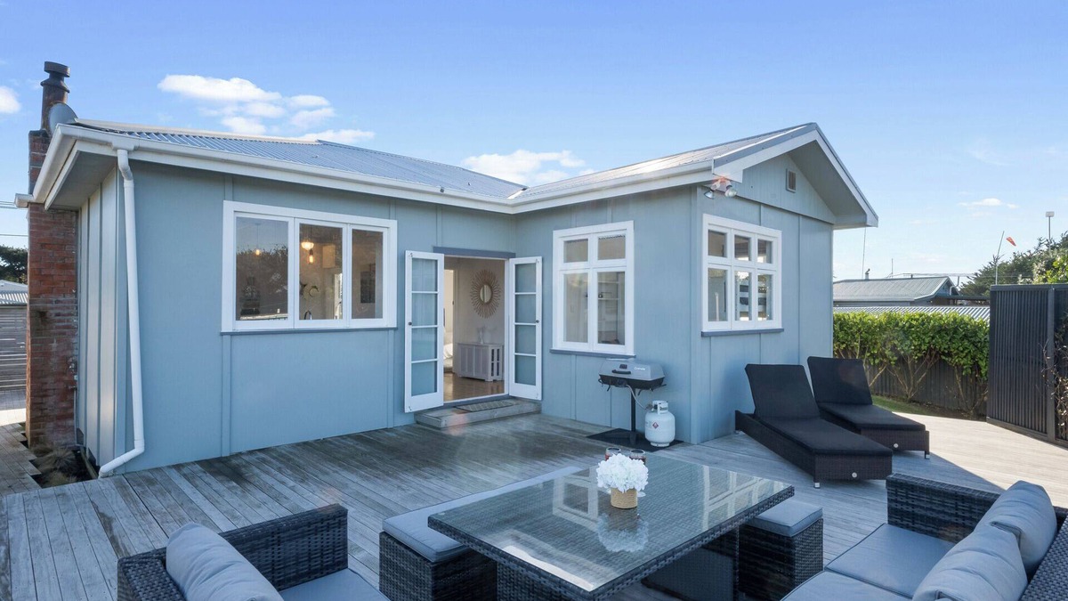 Foxton Beach House | Ocean Breeze - Foxton Beach Holiday Home