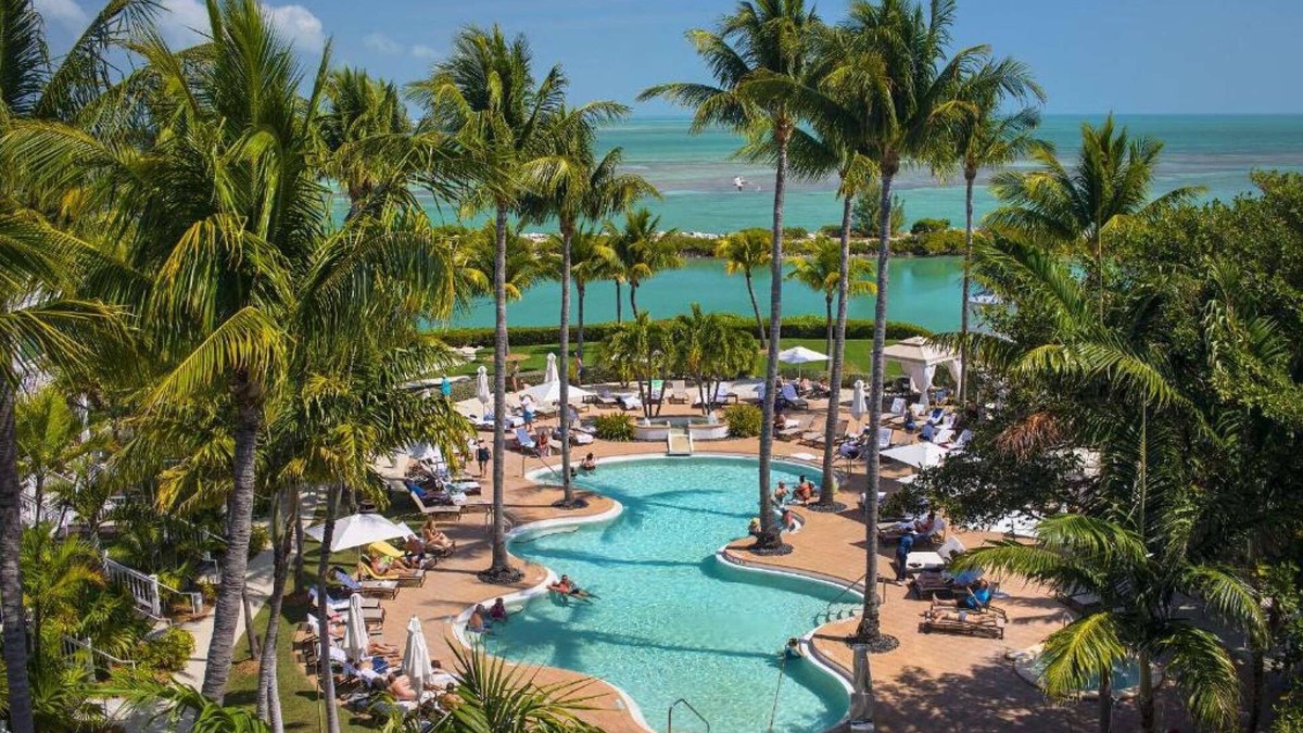 Marathon Apartment | Ocean Breeze| Paddleboarding. Four Bedroom Private Villa