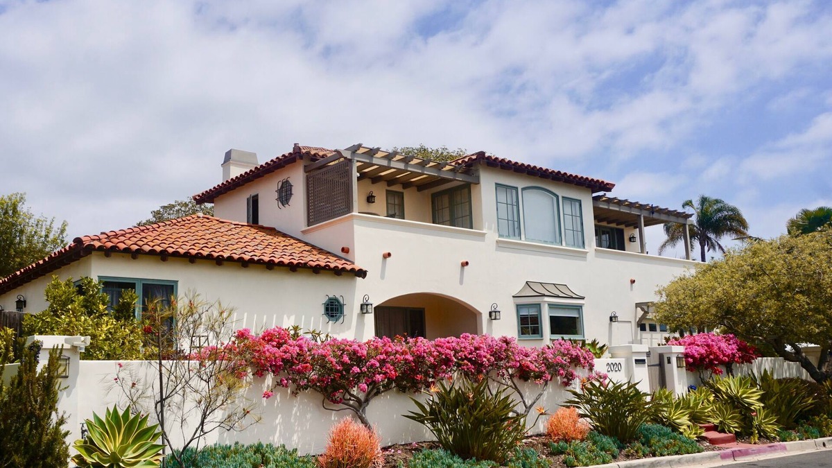 West Mesa House | Ocean Breeze Suite ~ A Quiet Coastal Retreat