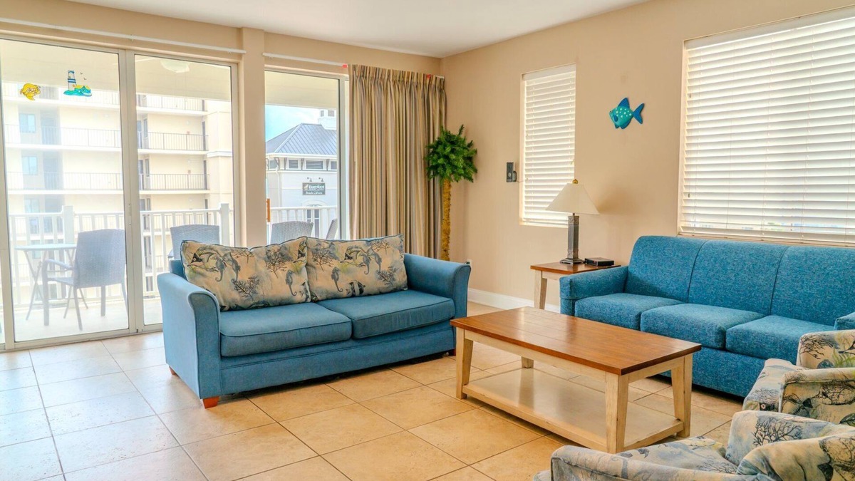 Ash Apartment | Ocean Breeze Luxury Villas 3D, Nicely Updated! Across From The Ocean! Sleeps 18 !