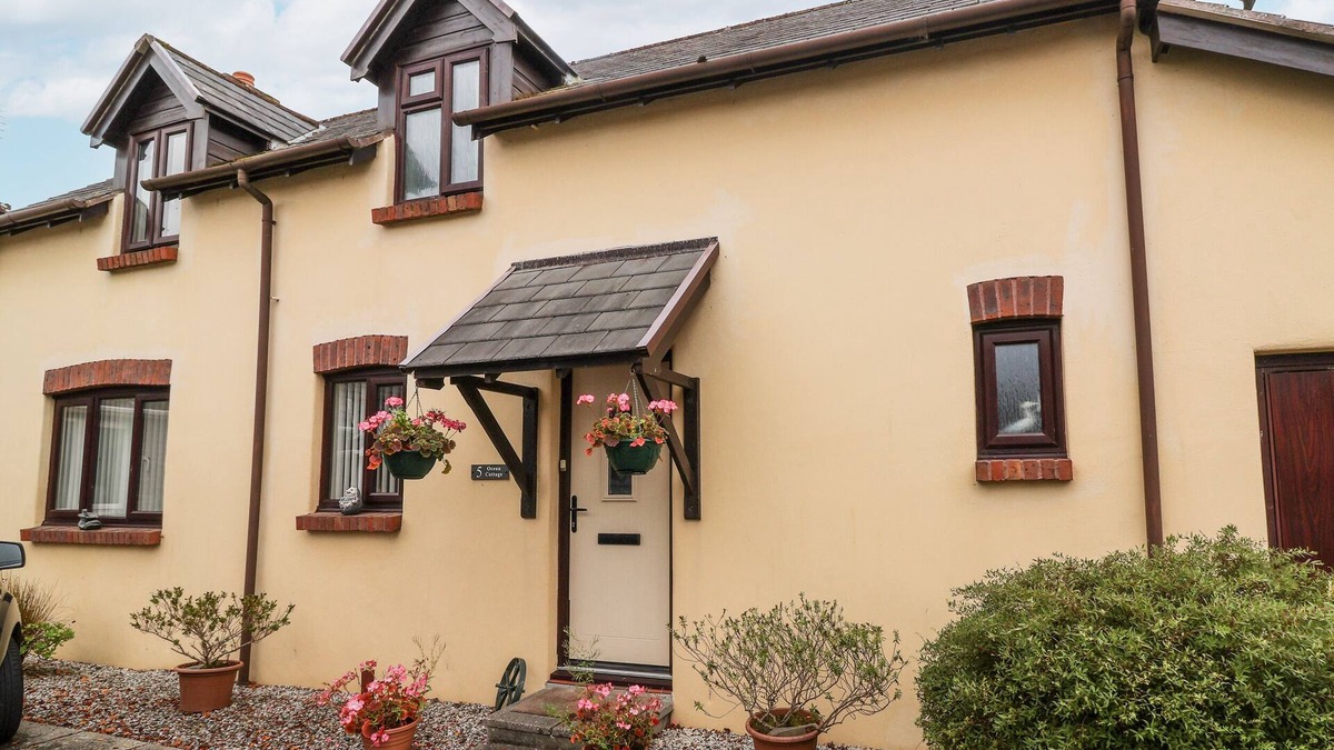 Kilkhampton Cottage | OCEAN COTTAGE, pet friendly, with open fire in Kilkhampton