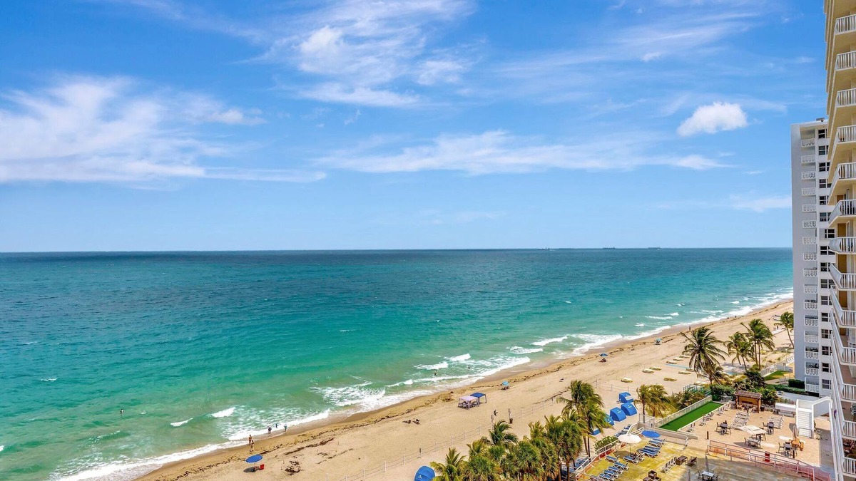 Galt Mile Apartment | Ocean Front 2-bedroom Suite
