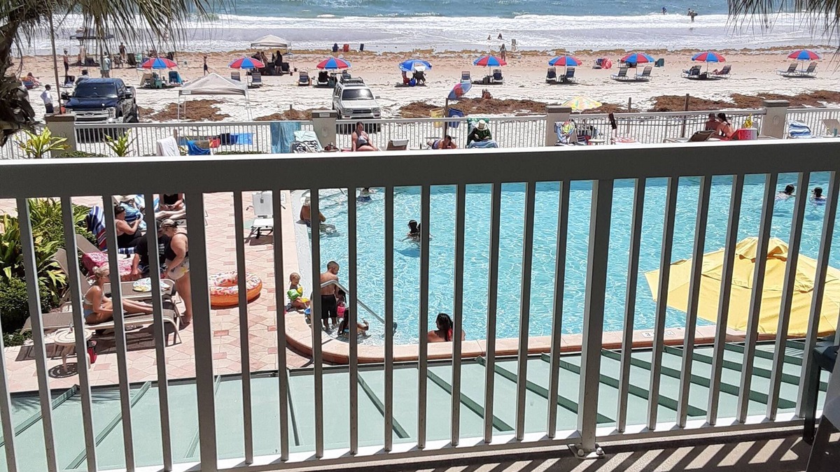 Ortona Park Condo | Ocean Front Condo.Magnificent Beach View.1B 1B 680 Sqft. Sleep 4 Pools not Open