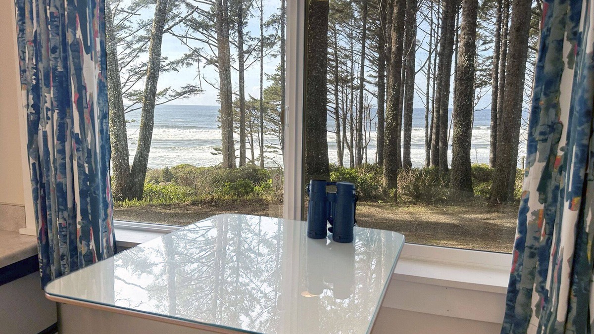 Yachats Cottage | Ocean Front, Cottage at Oregon House, Stairs to the Beach!