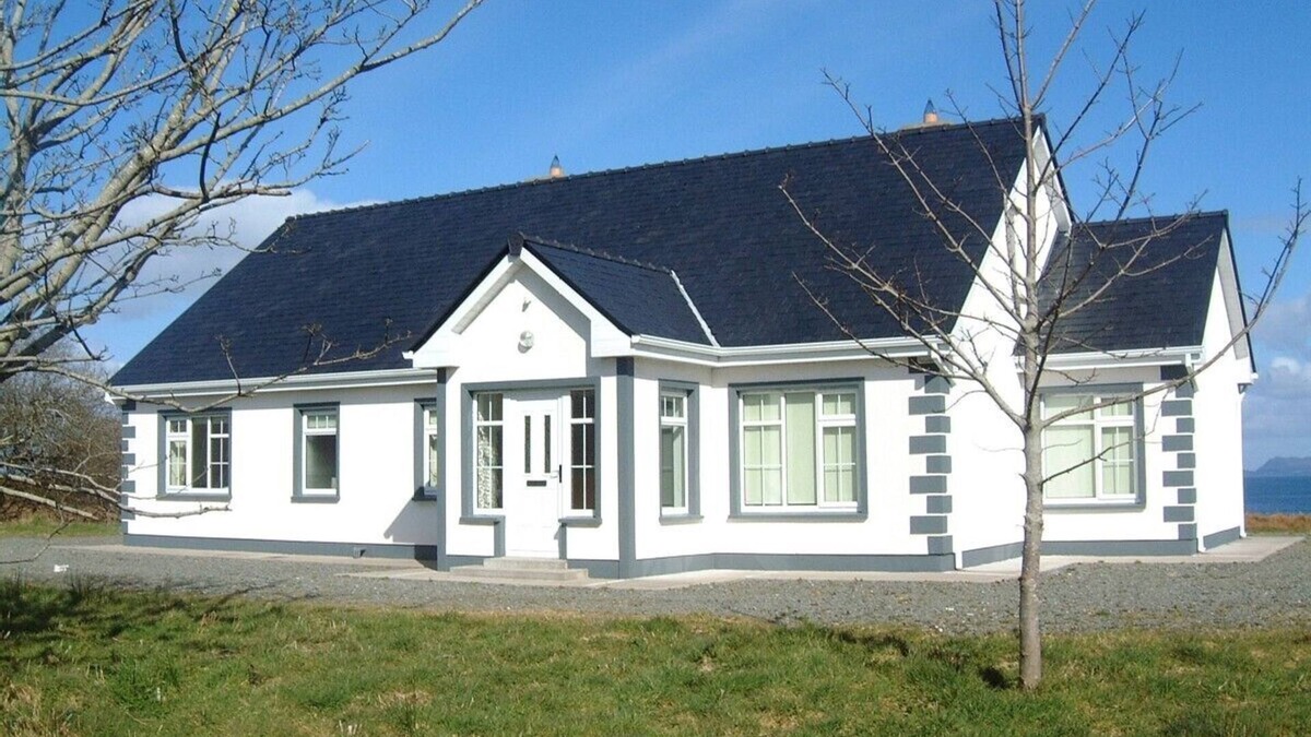 Louisburgh Cottage | Ocean front cottage in private location