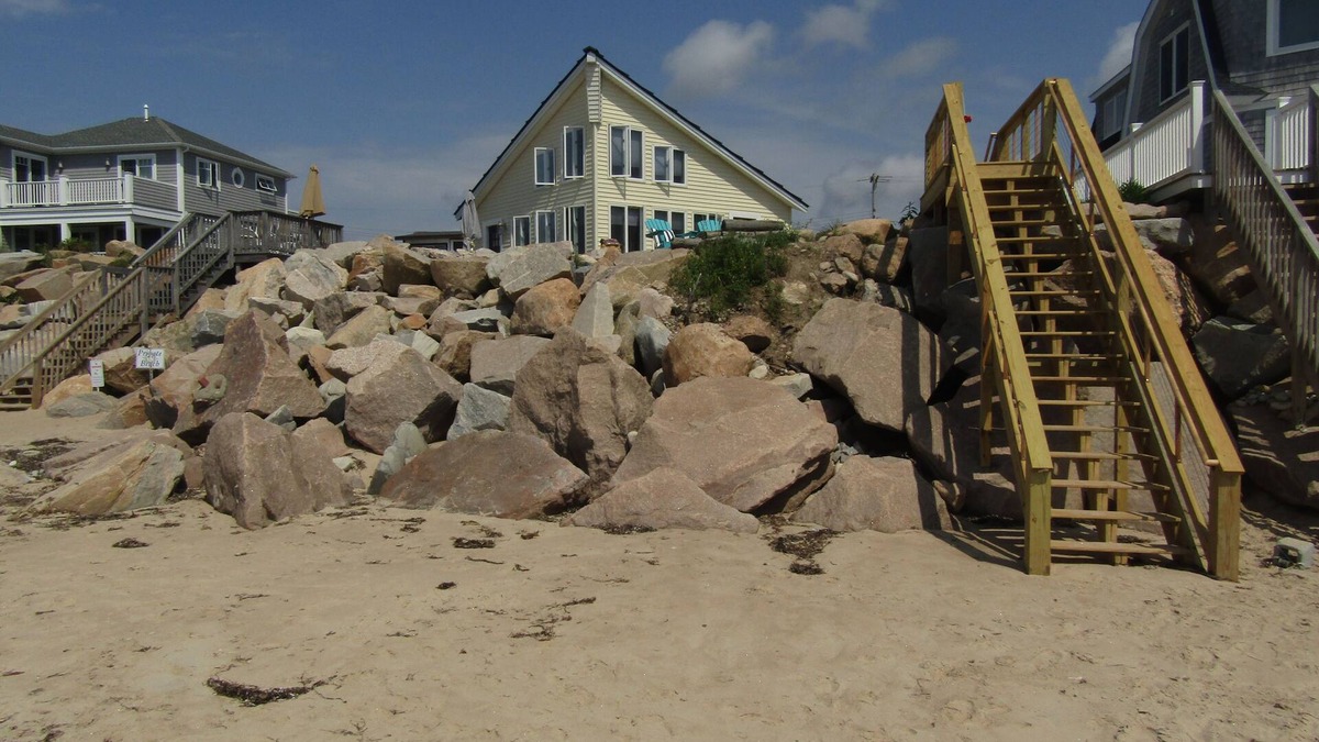 Misquamicut Cottage | Ocean Front Cottage With Private Beach On Watch Hill End of Westerly